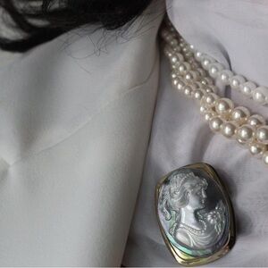 Vintage Cameo Brooch in Gold and Silver, Victorian Wedding Brooch